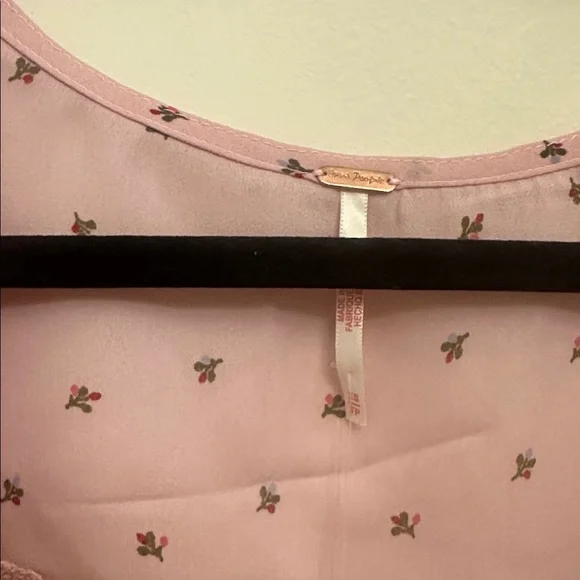 Free People Pink Floral Smocked Ruffle Peplum Blouse Sz XS NWT Cottage core - Picture 2 of 4